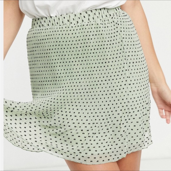 Mint Green Polka Dot mini skirt - Picture 4 of 5